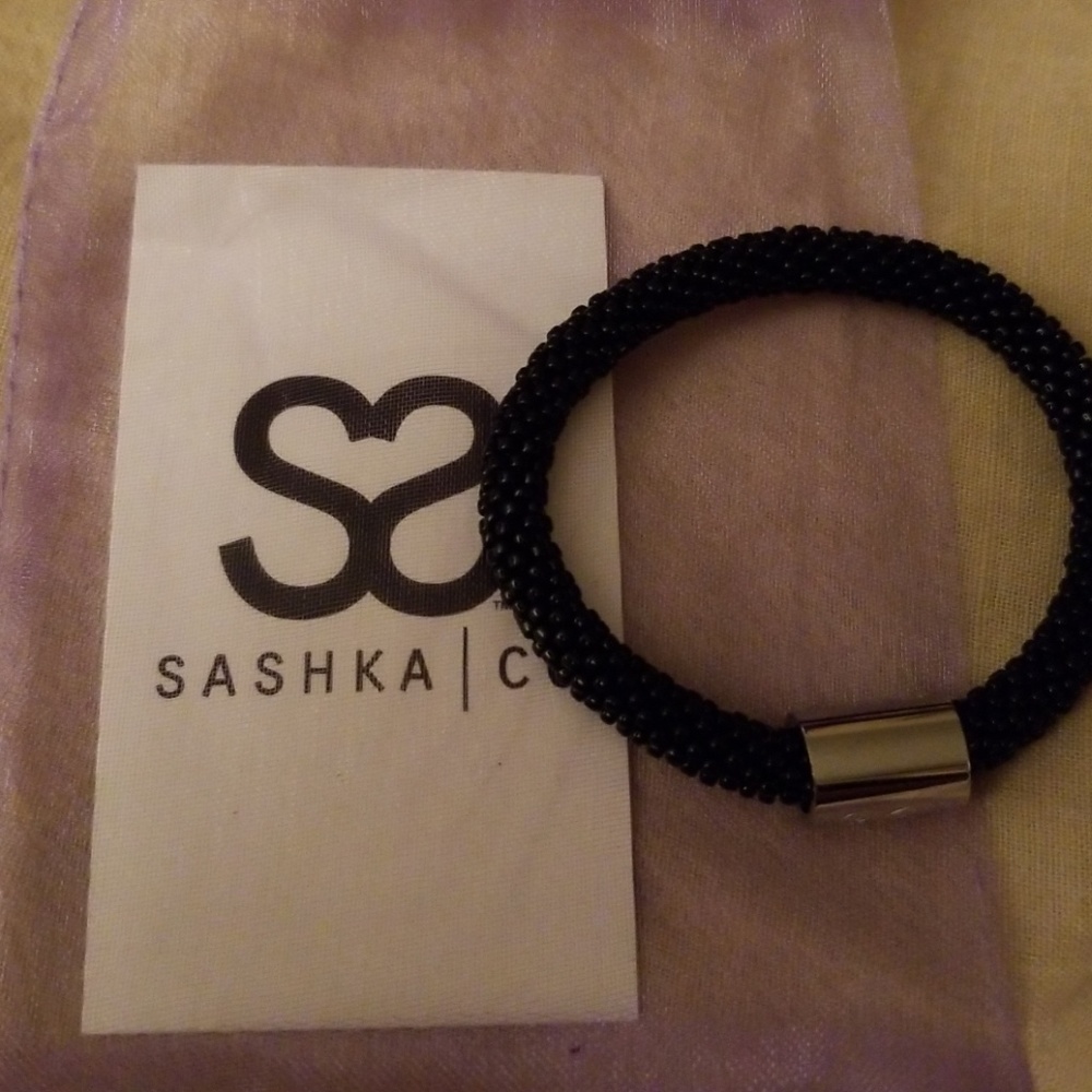 Sashka black bracelet